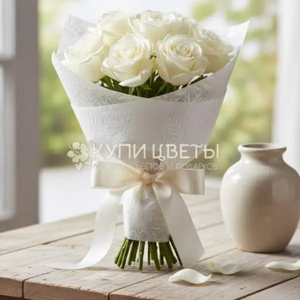 Букет из 7 белых роз 